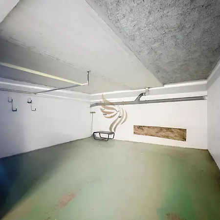 Апартаменты Serenity Getaway-4 People-wifi-terrace-garage *