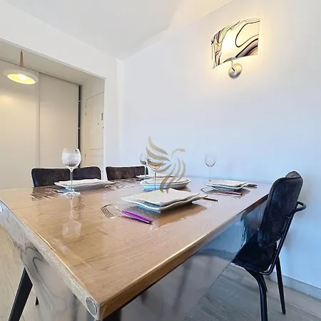 Serenity Getaway-4 People-wifi-terrace-garage Apartamento *